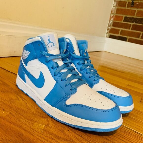 Nike Air Jordan 1 Retro Mid Unc / University Blue 554724-106 Size 12 - Picture 4 of 16